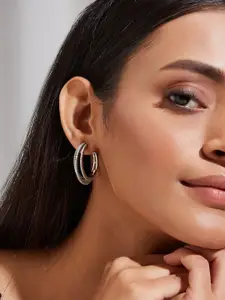 Yinara Silver Plated Cubic Zirconia Studded Contemporary Hoop Earrings