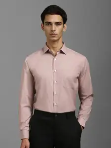 Louis Philippe Men Spread Collar Solid Cotton Slim Fit Formal Shirt