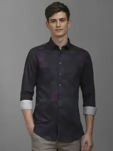 Louis Philippe Sport Men Floral Printed Opaque Cotton Casual Shirt