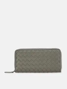 CARRY CITY Women Woven Design Zip Around Wallet