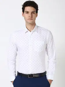 Peter England Men Spread Collar Conversational Printed Cotton Slim Fit Formal Shirt