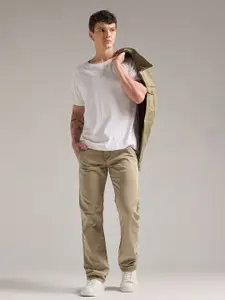 VUDU Men Comfort Relaxed Fit Low Distress Light Fade Stretchable Jeans