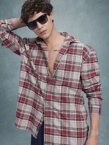 Roadster Men Relaxed Tartan Checks Casual Shirt