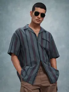 The Roadster Lifestyle Co. Men Relaxed Striped Casual Shirt