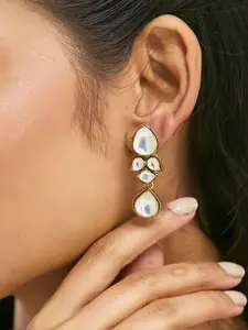 Yinara Elegant Gold-Plated Kundan Stone Studded Teardrop Shaped Drop Earrings