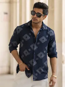 Powerlook Men Spread Collar Floral Printed Casual Shirt