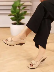 Carlton London Women Work Wedge Sandals with Bows