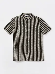 Fame Forever by Lifestyle Boys Cutaway Collar Textured Cotton Casual Shirt