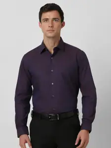 Van Heusen Men Speread Collar Solid Cotton Formal Shirt
