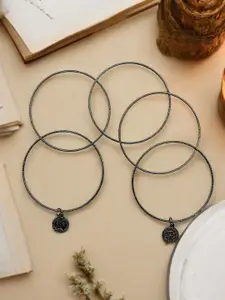 FEMMIBELLA Set Of 5 Sliver Plated Giltter Charm Bangles