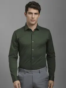 Louis Philippe Men Spread Collar Solid Cotton Formal Shirt