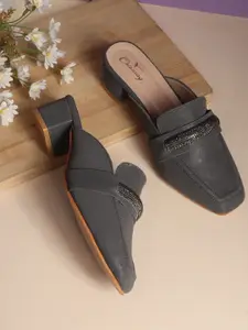 CHINRAAG Women Square Toe Embellished Block Sandals