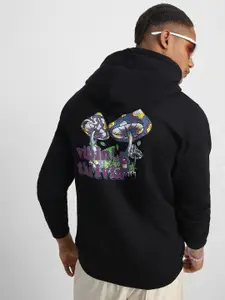 VEIRDO Men Printed Hooded Sweatshirt