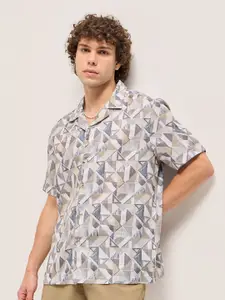 THE BEAR HOUSE Men Cuban Collar Abstract Printed Casual Shirt