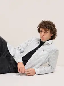 THE BEAR HOUSE Men Spread Collar Vertical Striped Cotton Slim Fit Casual Shirt