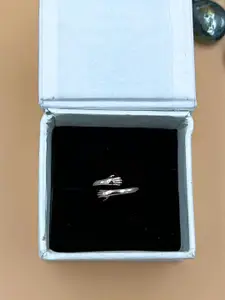 Satlaa 92.5 Sterling Silver Rhodium-Plated Hug-Shaped Finger Ring