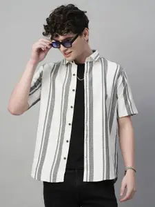 TRYBUY.IN Men Premium Spread Collar Vertical Striped Cotton Casual Shirt