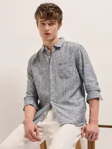 THE BEAR HOUSE Men Spread Collar Vertical Striped Cotton Slim Fit Casual Shirt