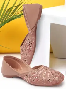 sneakers villa Women Mojaris Flats