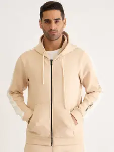 Iconic Men Colourblocked Hooded Sweatshirt