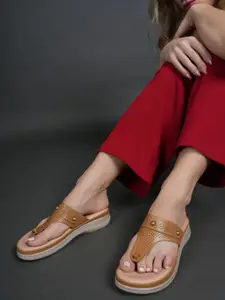 DressBerry Women Textured T-Strap Flats