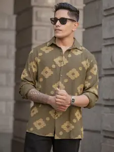 Powerlook Men Spread Collar Abstract Printed Casual Shirt