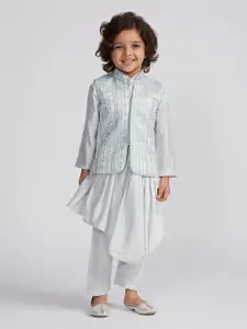 VASTRAMAY Boys Pleated Kurta With Pyjama And Jacquard Nehru Jacket