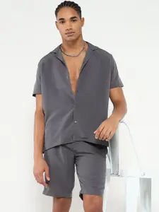 SHOWOFF Cuban Collar Shirt With Shorts