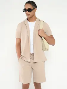 SHOWOFF Cuban Collar Short Sleeves Shirt With Shorts