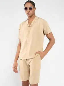 SHOWOFF Cuban Collar Short Sleeves Shirt With Short