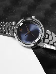 French Connection Women Stainless Steel Bracelet Style Straps Analogue Watch FCH09SM