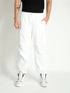 The Roadster Lifestyle Co Men Loose Fit Cargos Cotton Trouser