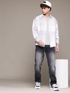 The Roadster Lifestyle Co. Men Light Fade Stretchable Regular Jeans