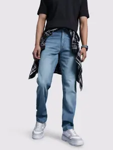 The Roadster Lifestyle Co. Men Light Fade Mid-Rise Regular Fit Jeans