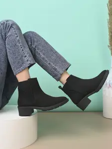 The Roadster Lifestyle Co Women Block Heeled Chelsea Boots