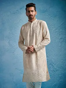 VASTRAMAY Embellished Embroidered Chikankari Straight Kurta