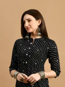 GLOWWORLD Leheriya Printed Mandarin Collar Asymmetrical Kurta