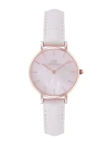 Daniel Wellington Women Leather Textured Straps Analogue Watch DW00100511K
