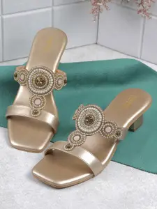 Metro Women Ethnic T-Strap Flats