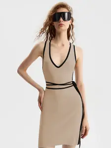 CLAFOUTIS Crepe Bodycon Dress