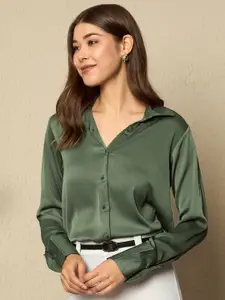 The Roadster Lifestyle Co. Women Spread Collar Textured Satin Casual Shirt