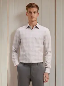 Arrow Men Manhattan Spread Collar Geometric Printed Cotton Slim Fit Casual Shirt