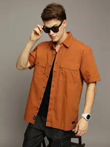 The Roadster Lifestyle Co. Men Premium Spread Collar Solid Cotton Oversized Casual Shirt