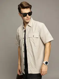 The Roadster Lifestyle Co. Men Premium Spread Collar Solid Cotton Oversized Casual Shirt