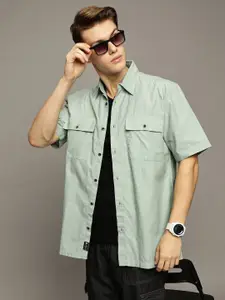 The Roadster Lifestyle Co. Men Premium Spread Collar Solid Cotton Oversized Casual Shirt