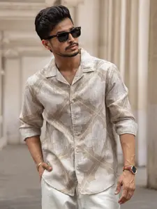 Powerlook Men Cuban Collar Floral Printed Casual Shirt