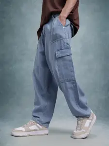 The Roadster Life Co. Men Mid-Rise Light Fade Pure Cotton Skater Fit Cargo-Style Jeans