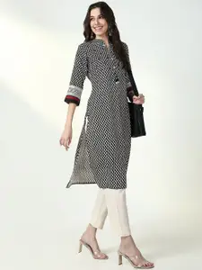 SHOWOFF Floral Printed Regular Straight Kurta