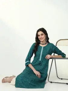 SHOWOFF Ethnic Motifs Printed Sequinned Cotton Silk Straight Kurta