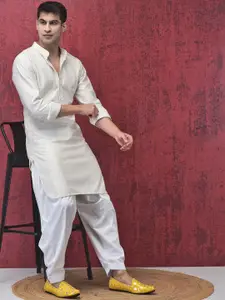 FAUSTO Men Woven Design Ethnic Mojaris